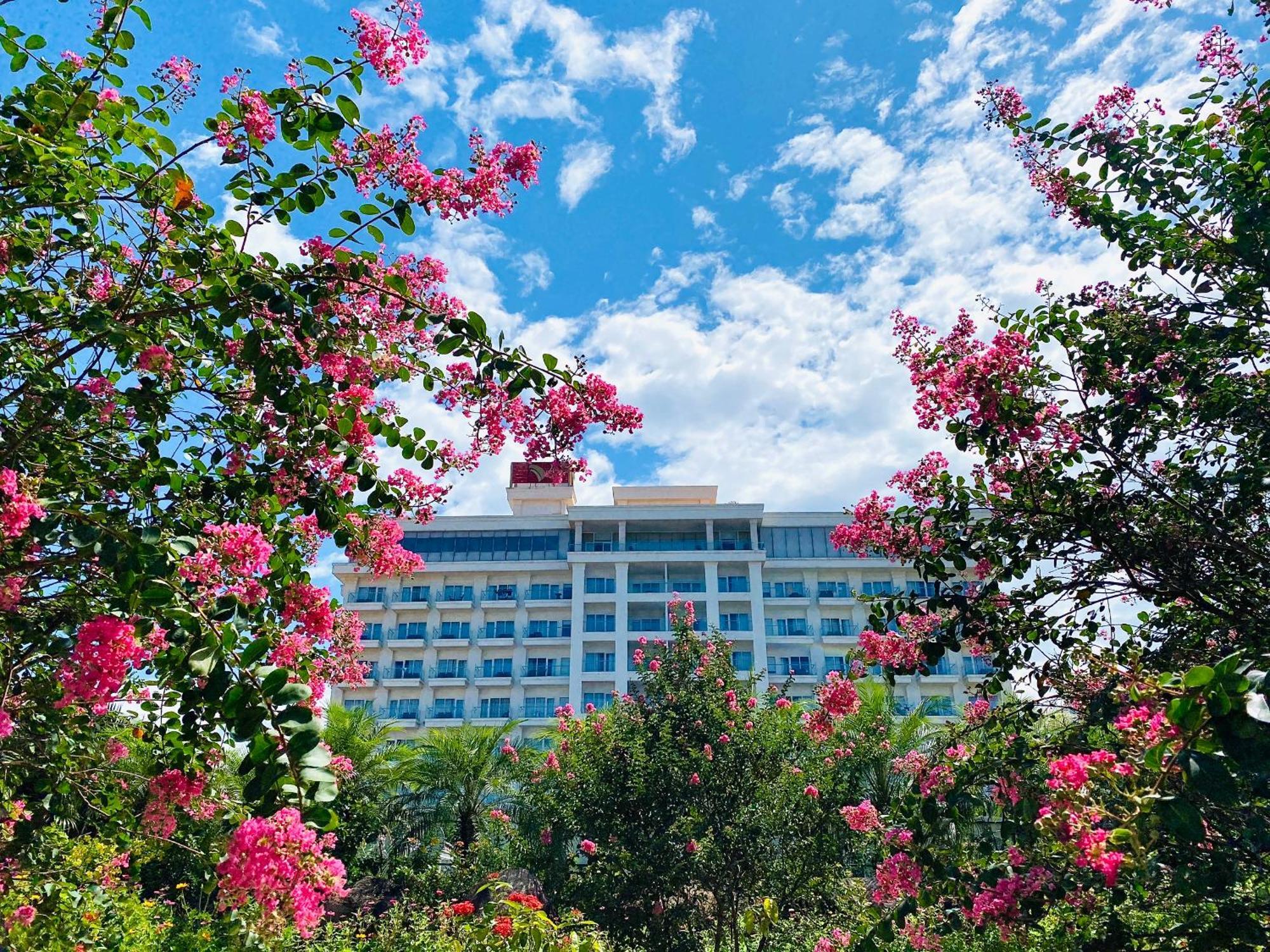 Gold Coast Hotel Resort & Spa Ντονγκ Χόι Εξωτερικό φωτογραφία
